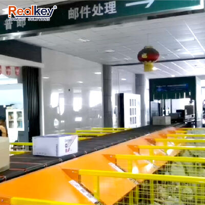 Un buon prezzo. Sortitore automatico a cintura trasversale con alta capacità 8.000 pcs/ora Sorting e motore lineare per la logistica a bassa manutenzione in linea